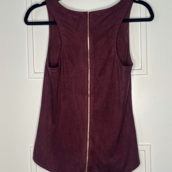 Burgundy Back Zip Tank - Picture 3 of 4